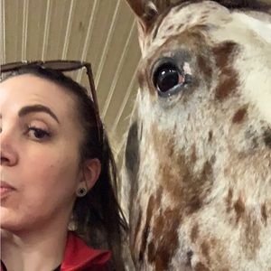 Meet your Posher, Elyse